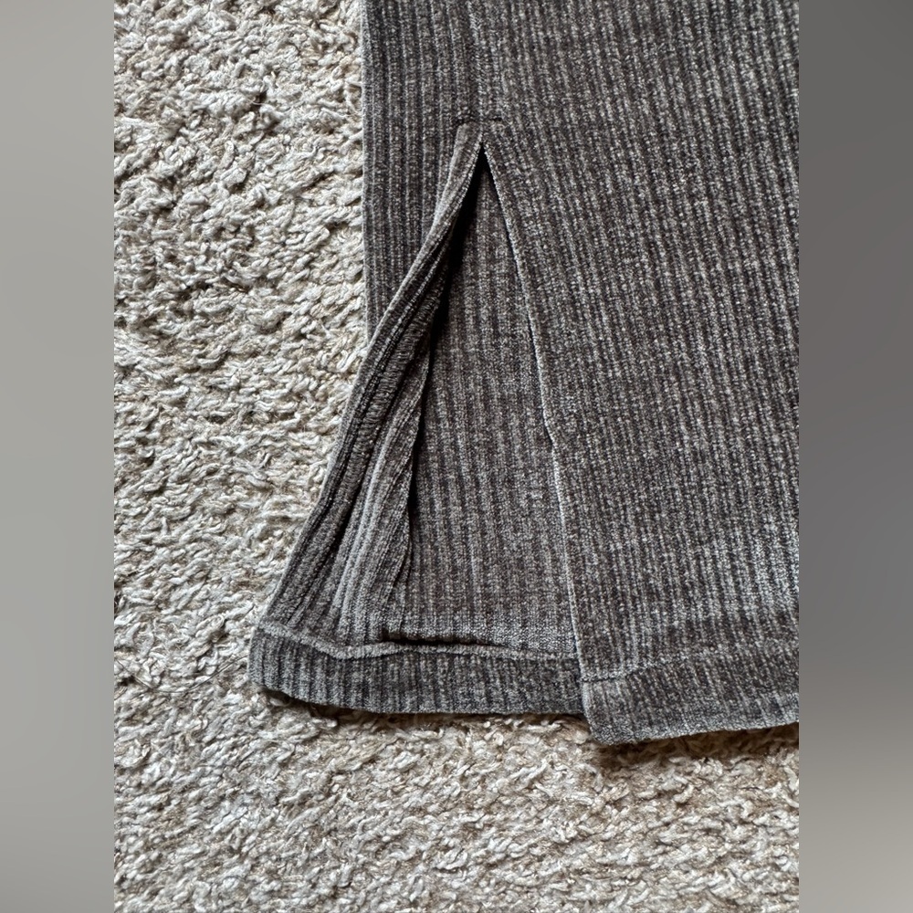 Industry Republic clothing flare leg , soft corduroy pants - Picture 3 of 9